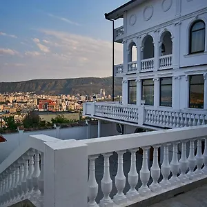 4* Hotel The Hilltop Skyline